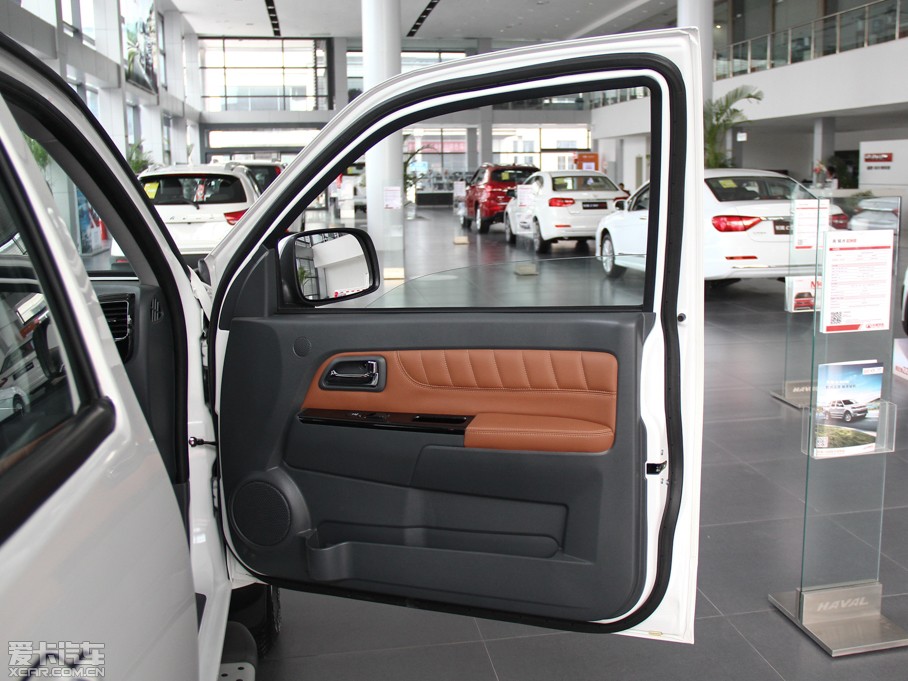 2013L(fng)E5 Wް 2.0T (q)Ӣʹp