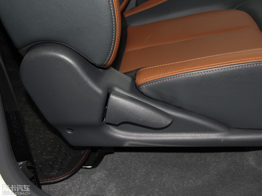 2013LE5 Wް 2.0T 򌾫Ӣʹp