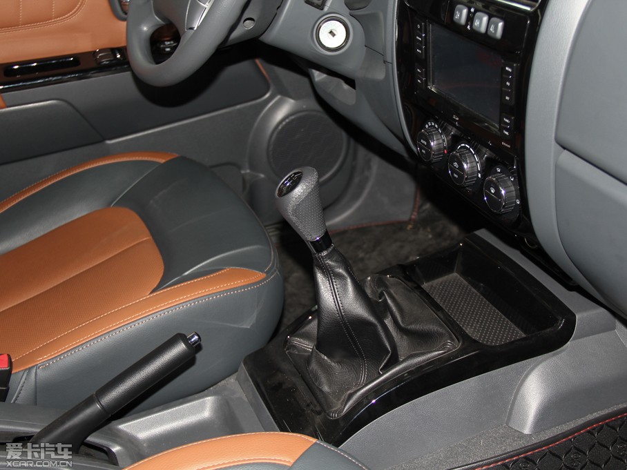 2013L(fng)E5 Wް 2.0T (q)Ӣʹp