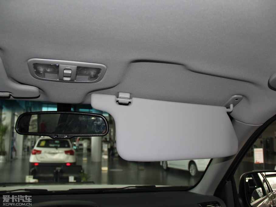 2013L(fng)E5 Wް 2.0T (q)Ӣʹp