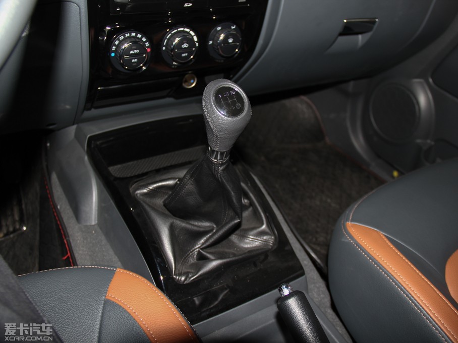 2013LE5 Wް 2.0T 򌾫Ӣʹp