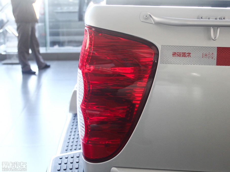 2013L(fng)E5 Wް 2.8T (q)Ӣʹp