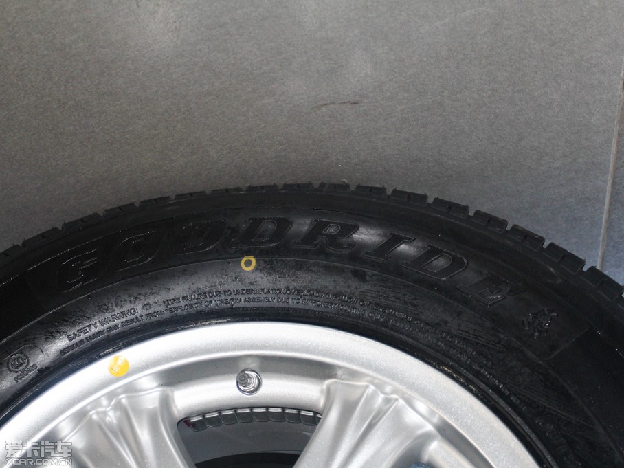 2013L(fng)E5 Wް 2.8T (q)Ӣʹp