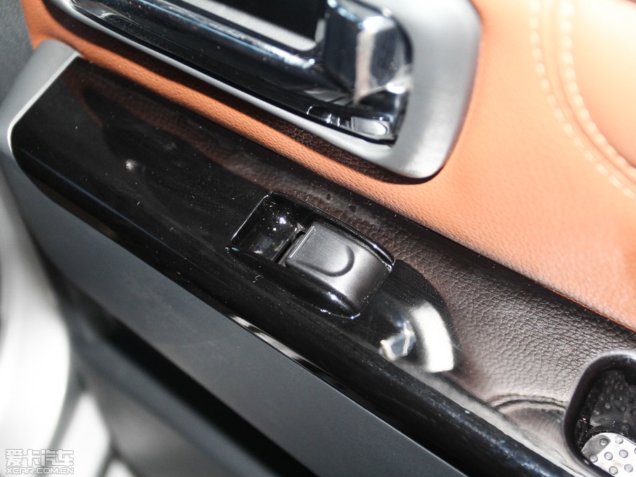 2013L(fng)E5 Wް 2.8T (q)Ӣʹp