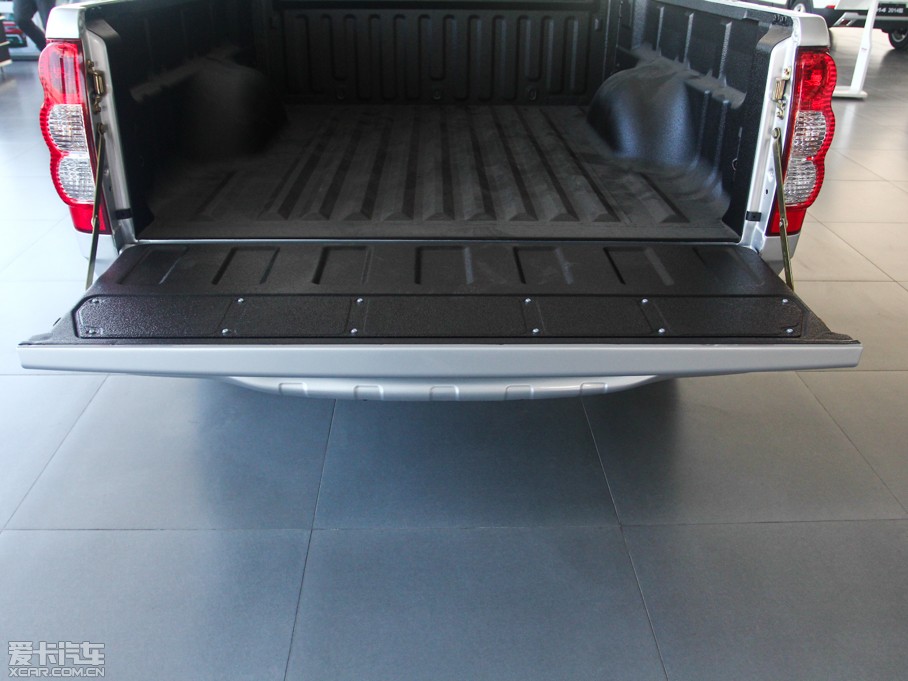 2013LE5 Wް 2.8T 򌾫Ӣʹp