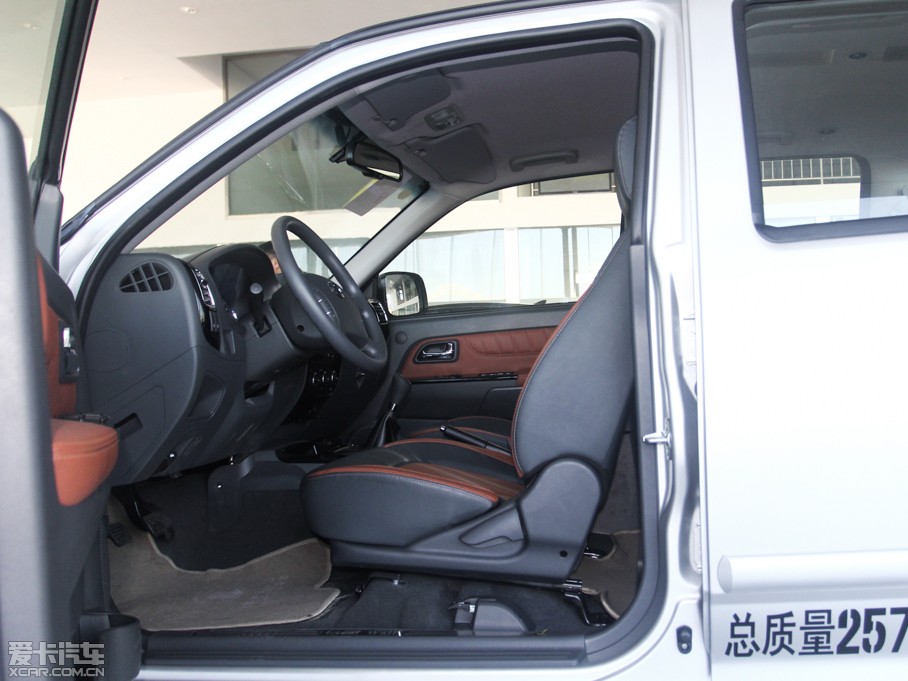 2013L(fng)E5 Wް 2.8T (q)Ӣʹp