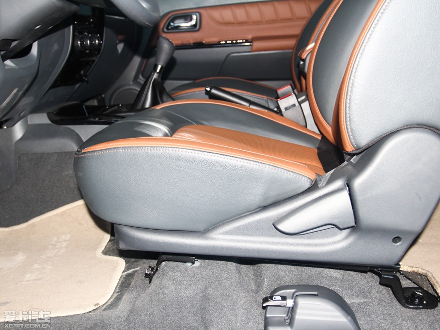 2013L(fng)E5 Wް 2.8T (q)Ӣʹp