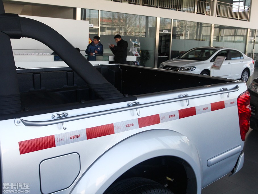 2013L(fng)E5 Wް 2.8T (q)Ӣʹp