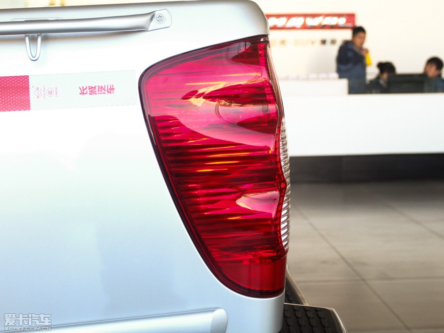 2013L(fng)E5 Wް 2.8T (q)Ӣʹp