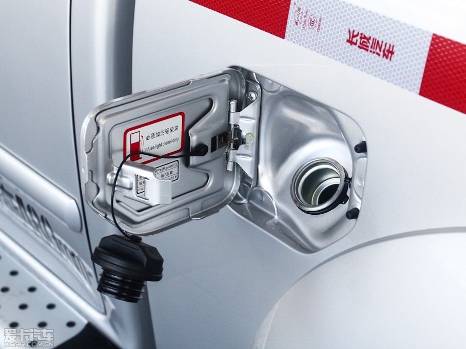 2013L(fng)E5 Wް 2.8T (q)Ӣʹp