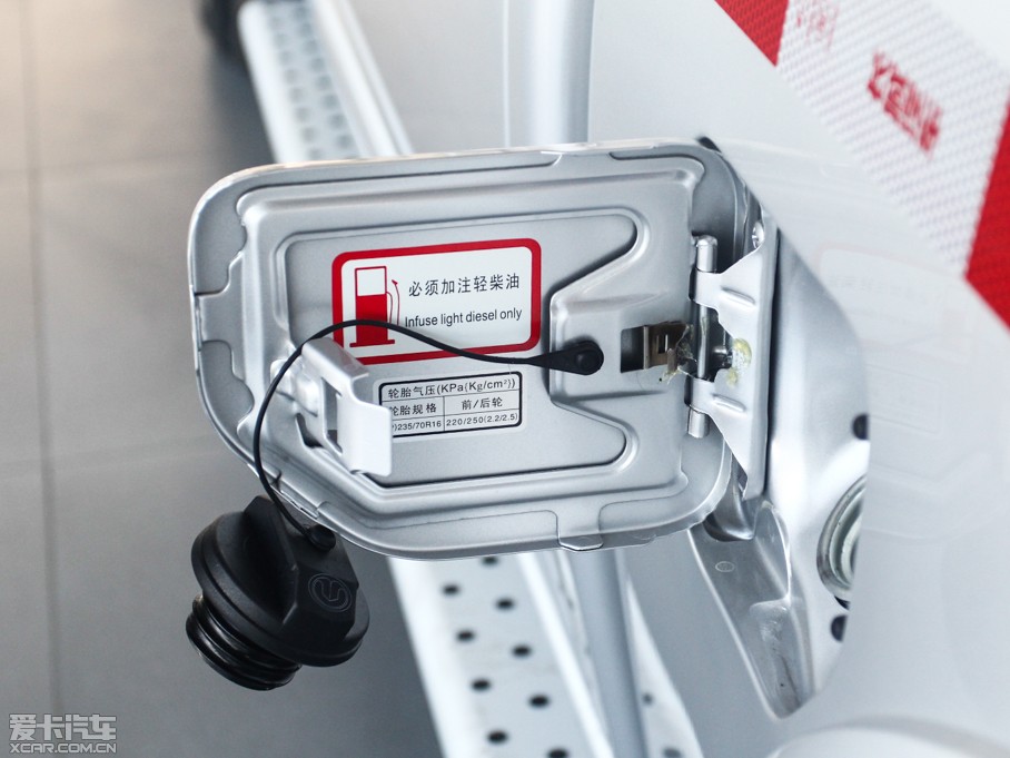 2013LE5 Wް 2.8T 򌾫Ӣʹp