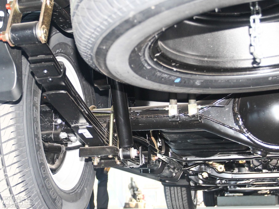 2013L(fng)E5 Wް 2.8T (q)Ӣʹp