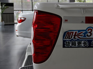 2013Wް 2.4L 򌾫Ӣʹp ^