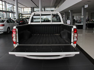 2013Wް 2.4L 򌾫Ӣʹp ^