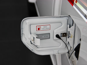 2013Wް 2.4L 򌾫Ӣʹp ^