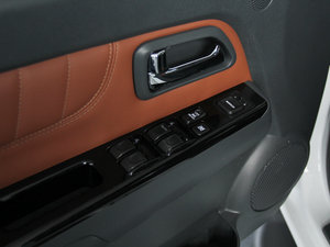 2013Wް 2.0T 򌾫Ӣʹp g