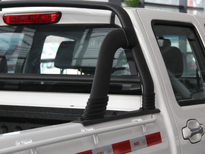 2013Wް 2.0T 򌾫Ӣʹp ^