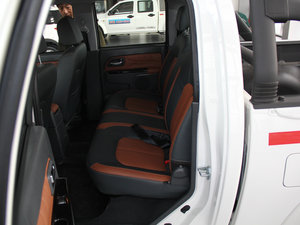 2013Wް 2.0T 򌾫Ӣʹp {