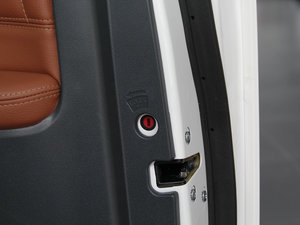 2013Wް 2.0T 򌾫Ӣʹp g