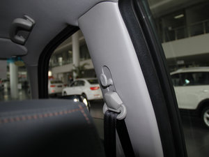 2013Wް 2.0T 򌾫Ӣʹp g