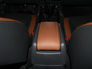 2013Wް 2.0T 򌾫Ӣʹp g