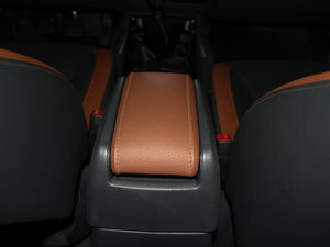 2013Wް 2.0T 򌾫Ӣʹp g