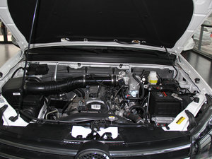 2013Wް 2.0T (q)Ӣʹp l(f)(dng)C(j)