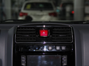 2013Wް 2.0T 򌾫Ӣʹp {L