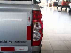 2013Wް 2.8T 򌾫Ӣʹp β