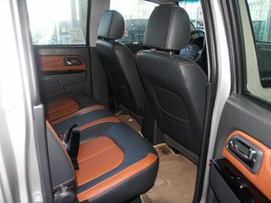 2013Wް 2.8T 򌾫Ӣʹp g