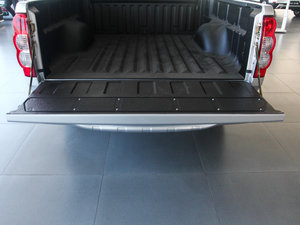 2013Wް 2.8T 򌾫Ӣʹp g