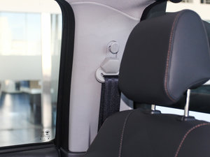 2013Wް 2.8T 򌾫Ӣʹp g