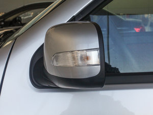 2013Wް 2.8T 򌾫Ӣʹp ^