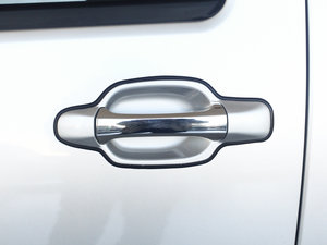 2013Wް 2.8T 򌾫Ӣʹp ^