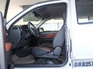 2013Wް 2.8T 򌾫Ӣʹp ǰſg