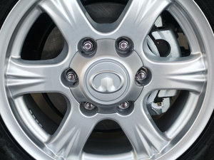 2013Wް 2.8T 򌾫Ӣʹp ^