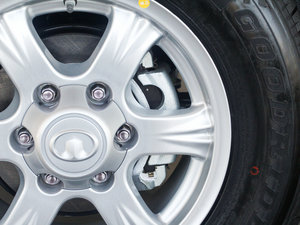 2013Wް 2.8T 򌾫Ӣʹp ^