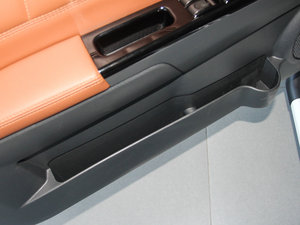 2013Wް 2.8T 򌾫Ӣʹp ǰTg