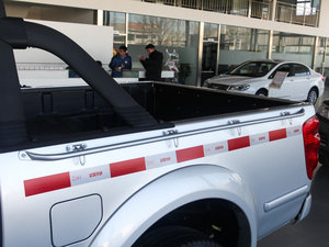 2013Wް 2.8T 򌾫Ӣʹp ^