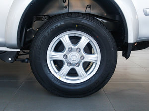 2013Wް 2.8T 򌾫Ӣʹp ^