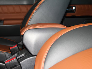 2013Wް 2.8T 򌾫Ӣʹp g