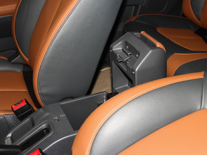 2013Wް 2.8T 򌾫Ӣʹp g