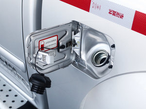 2013Wް 2.8T 򌾫Ӣʹp ^