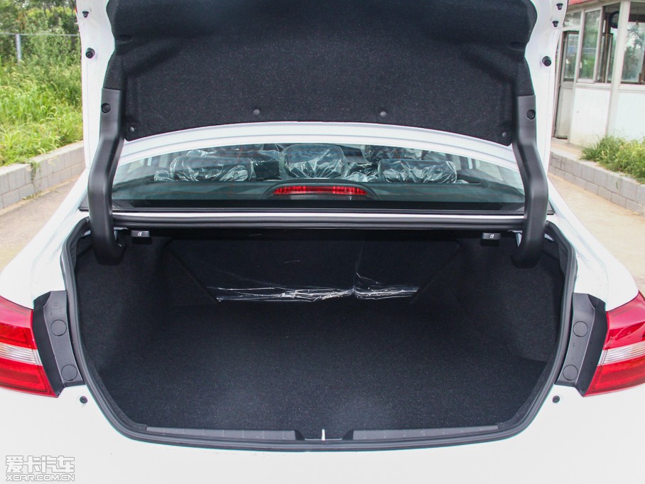 2014LC50  1.5T քӕrа