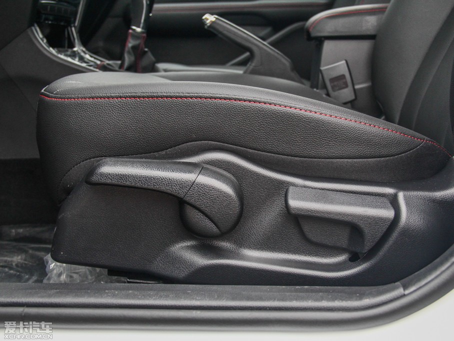 2014LC50  1.5T քӕrа