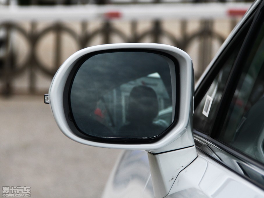 2014LC50  1.5T քӕrа