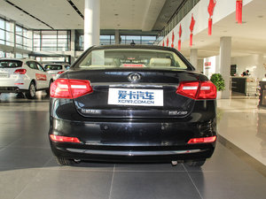 2015款1.5L 手动豪华型 正后	