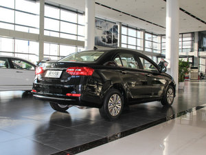2015款1.5L 手动豪华型 整体外观