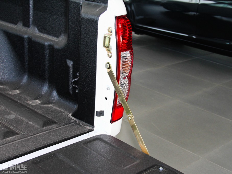 2015L(fng)E5 Wް 2.4L (q)M(jn)ȡʹp