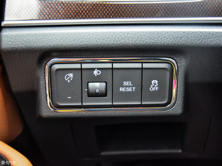 2016���L��C50 1.5T �քӾ�Ӣ��